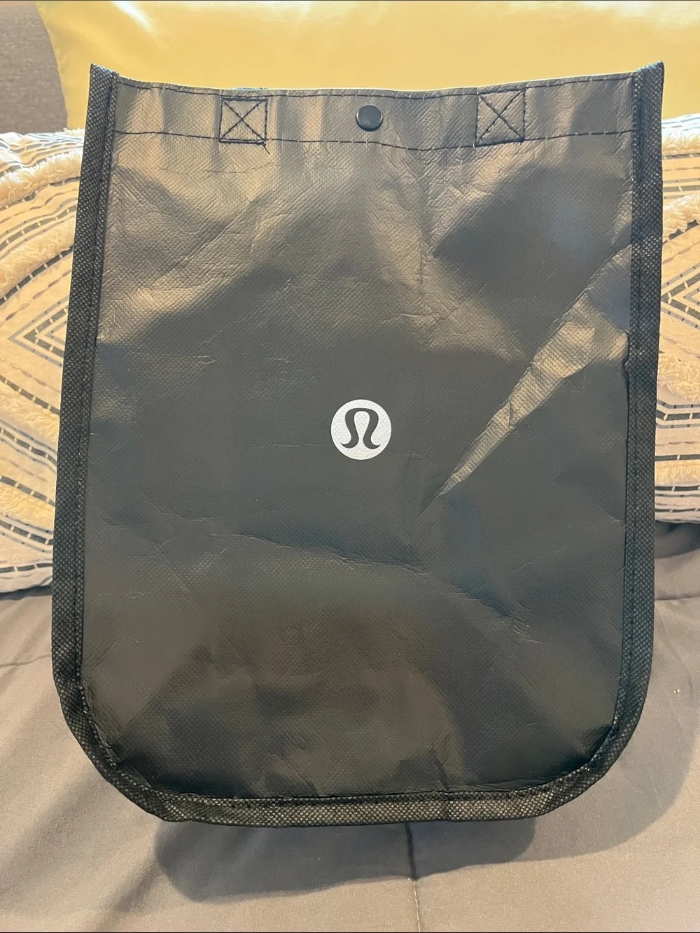 Lululemon Bag & Athletic Apparel SZ M - Picture 3 of 16